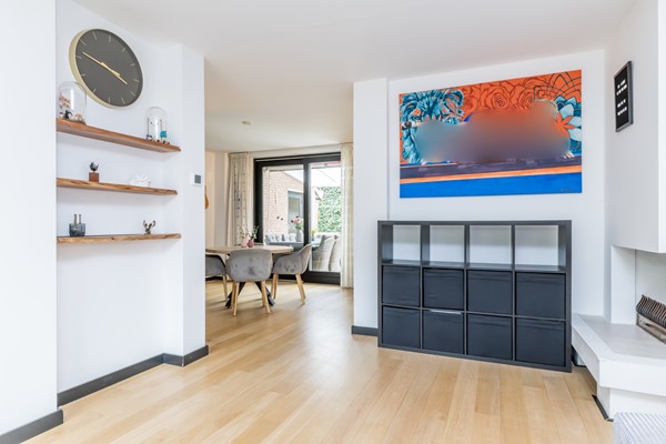 Foto - Te koop: Dr. Calsstraat 48 Landgraaf Instapklare uitstekend onderhouden geschakelde 2 kap woning in Schaesberg